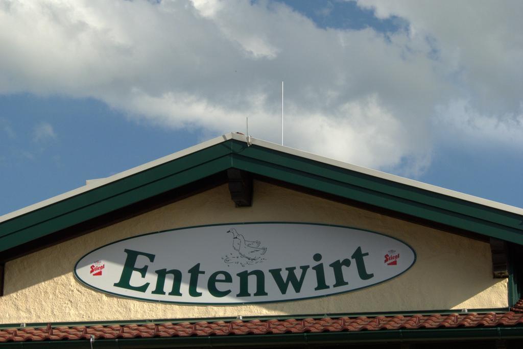 Landgasthof Entenwirt Tarsdorf 外观 照片